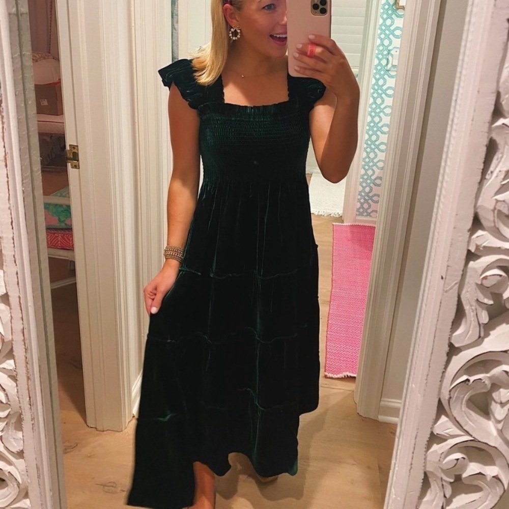 Hill House Ellie Nap Velvet Smocked Tiered Midi Maxi Dress Holiday Emerald Green - Picture 6 of 12